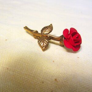 VTG 3D ROSE PIN, GOLD TONE W/RED ROSE, VERY PRETTY